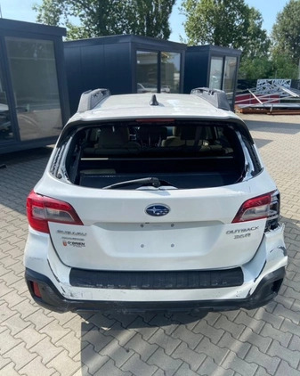 Subaru Outback cena 24000 przebieg: 111000, rok produkcji 2018 z Kłobuck małe 191